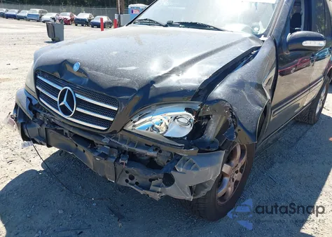 2005 Mercedes-Benz Ml 500 4Matic z USA, uszkodzony, nr VIN 4JGAB75E45A541125